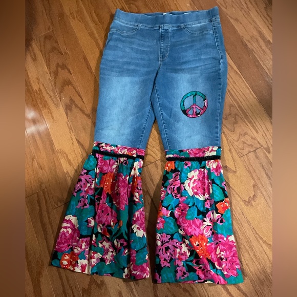 RETRO STYLE SKINNY JEANS PEACE SZ 10 hand design new jeans